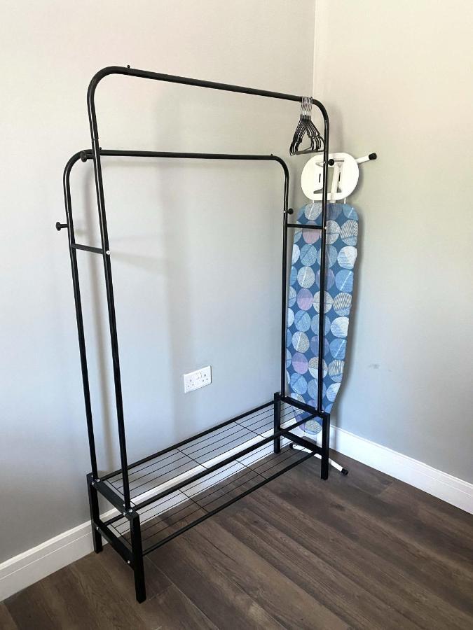 2 Bed Town Centre Nr Theatre Free Park Wi-Fi & Garden Apartment Aylesbury  Ngoại thất bức ảnh