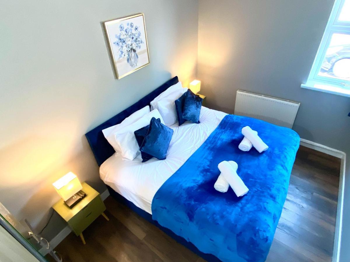 2 Bed Town Centre Nr Theatre Free Park Wi-Fi & Garden Apartment Aylesbury  Ngoại thất bức ảnh