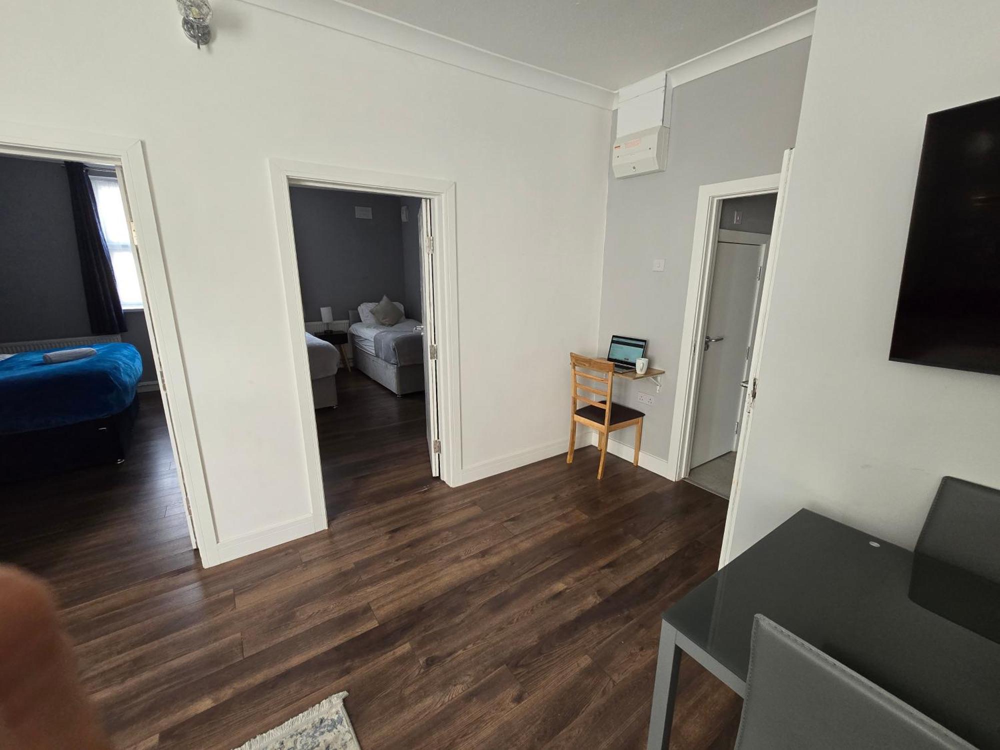 2 Bed Town Centre Nr Theatre Free Park Wi-Fi & Garden Apartment Aylesbury  Ngoại thất bức ảnh